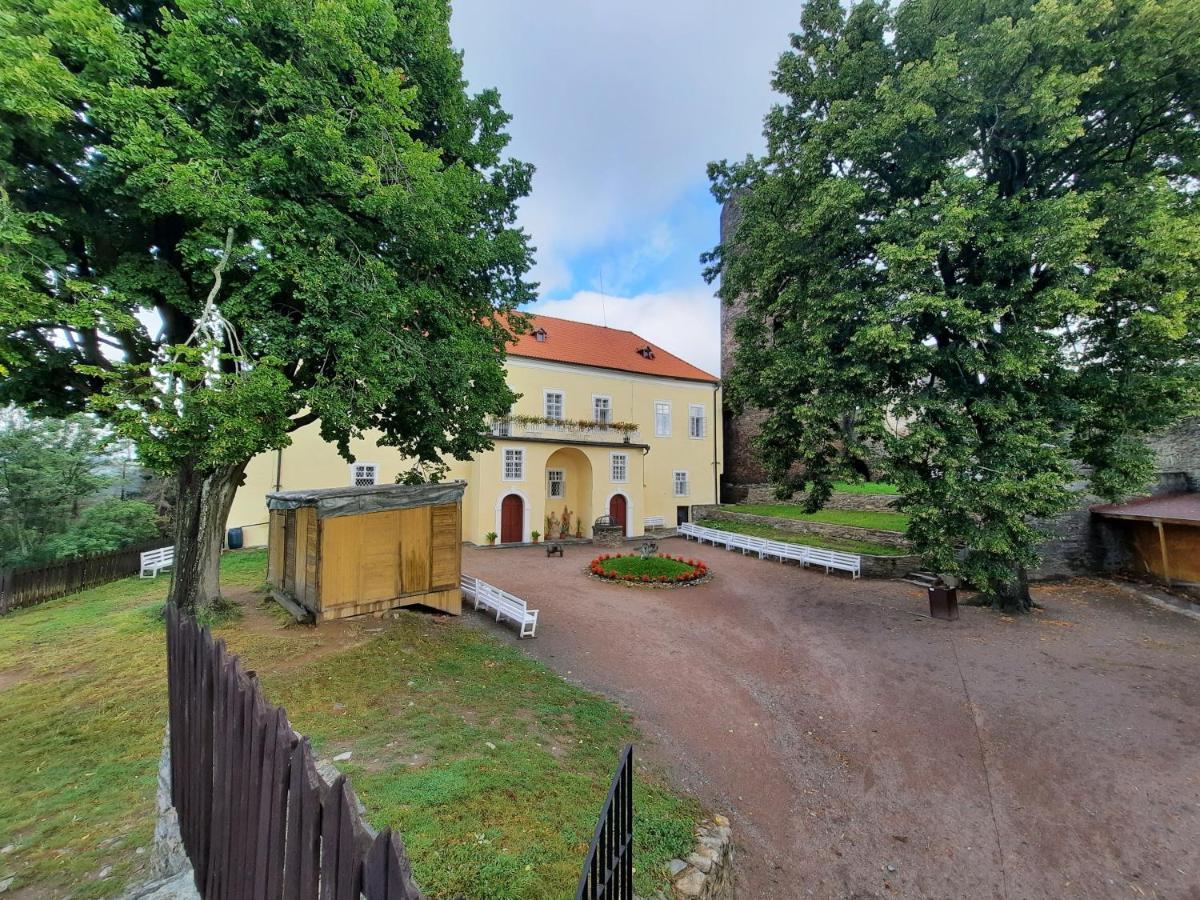 Penzion Hradu Svojanov Svojanov  Екстер'єр фото